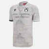 Equipación conmemorativa del 50.º aniversario del terremoto del Udinese Calcio 2025/26 Equipación conmemorativa del 50.º aniversario del terremoto del Udinese Calcio 2025/26