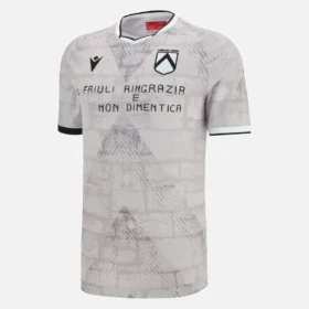 Equipación conmemorativa del 50.º aniversario del terremoto del Udinese Calcio 2025/26
