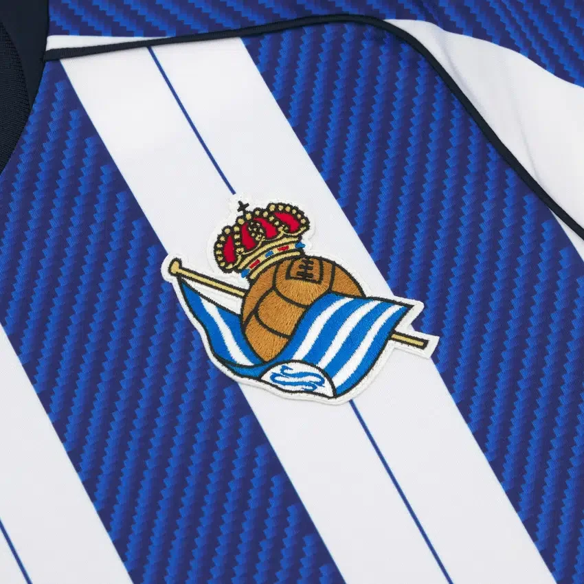 Equipación de local para adultos de la Real Sociedad 2025/26 Equipación de local para adultos de la Real Sociedad 2025/26