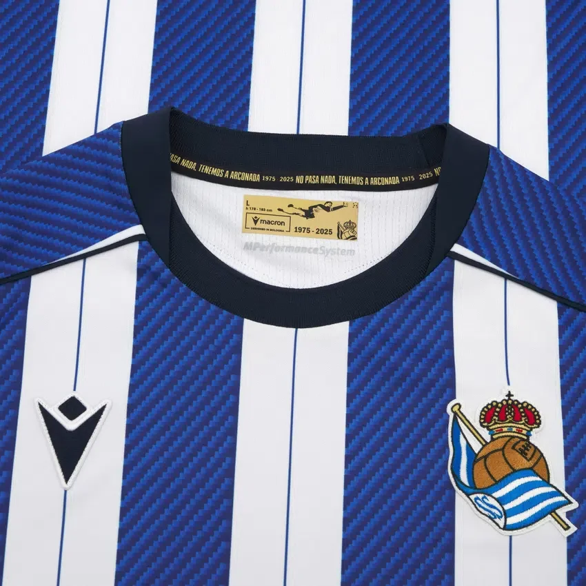 Equipación de local para adultos de la Real Sociedad 2025/26 Equipación de local para adultos de la Real Sociedad 2025/26