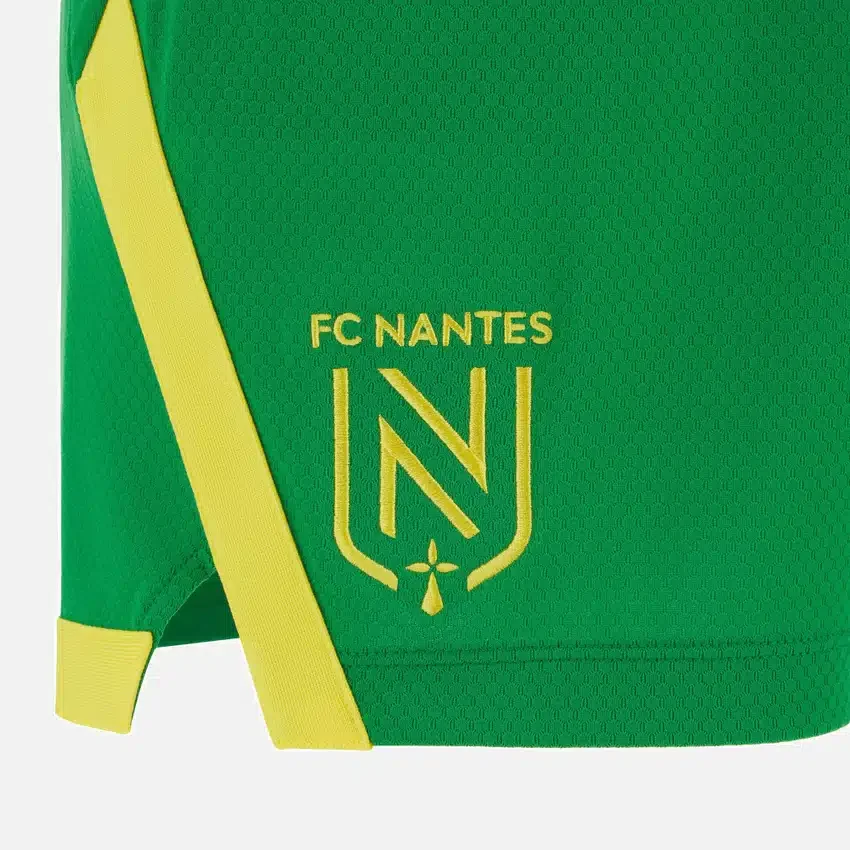 Pantalones Cortos de local para adultos del FC Nantes 2025/26 Pantalones Cortos de local para adultos del FC Nantes 2025/26